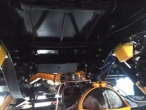 thumbnail image 2 of Steyer Chassis Black Underbody Enamel Paint - 1 Litre Brush-On Coating 2 of 4